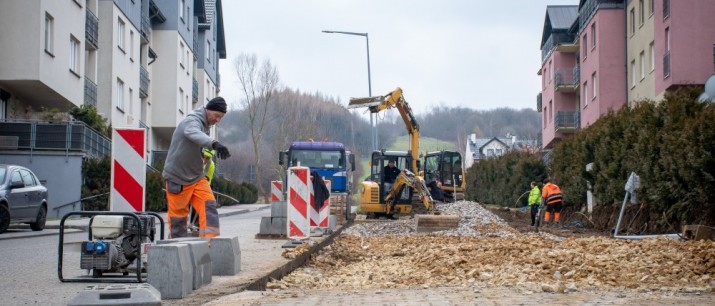 Powstaną nowe miejsca parkingowe przy ul. Dunin-Brzezińskiego